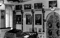 Фрагмент иконостаса и Царских Врат в храме святой великомученицы Анастасии Узорешительницы